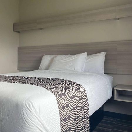 Microtel Inn & Suites By Wyndham Bossier City Exterior foto