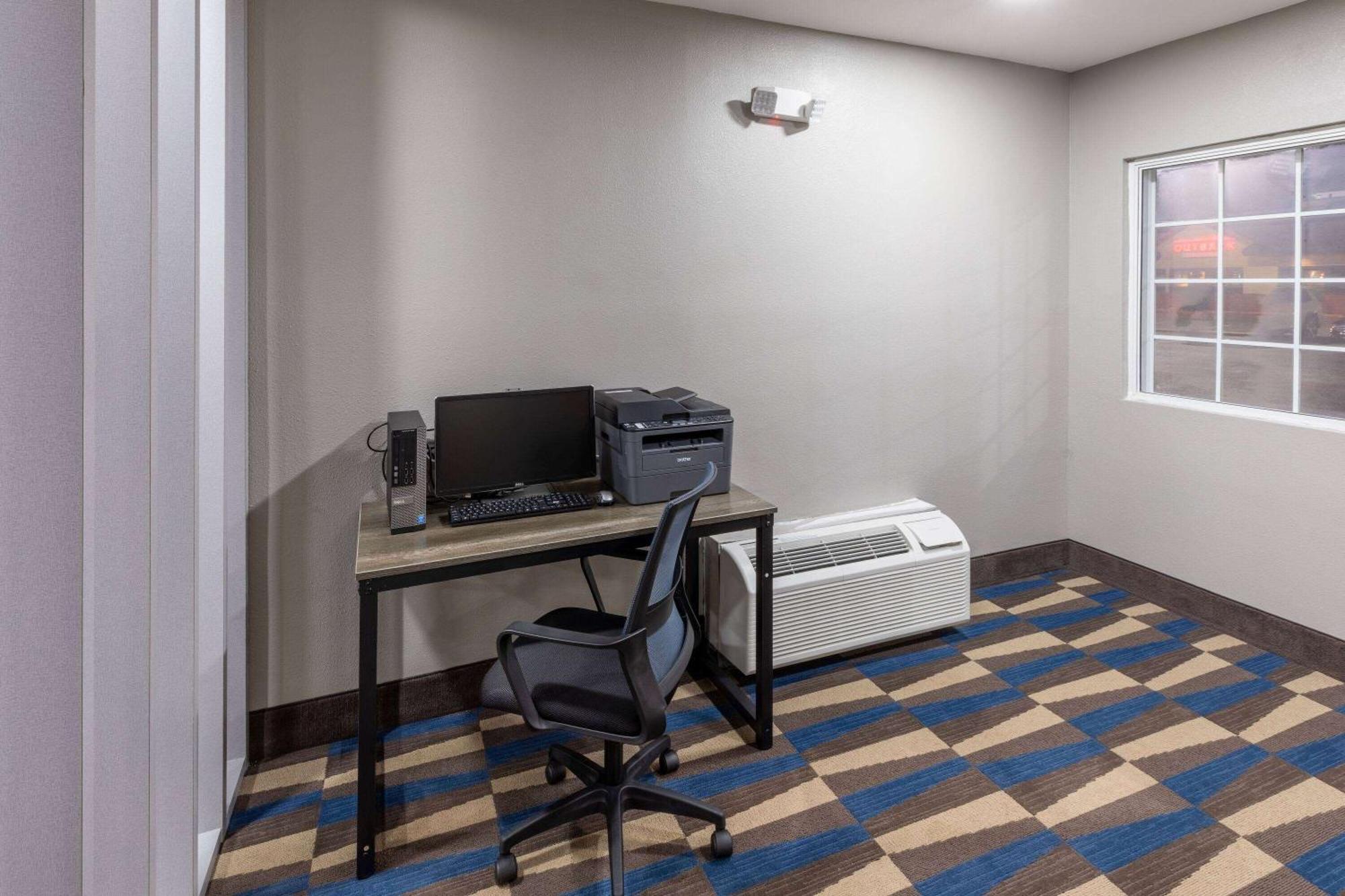 Microtel Inn & Suites By Wyndham Bossier City Exterior foto