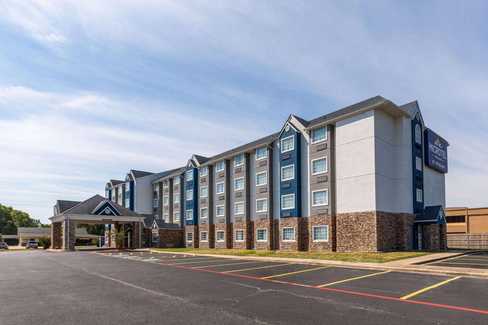 Microtel Inn & Suites By Wyndham Bossier City Exterior foto