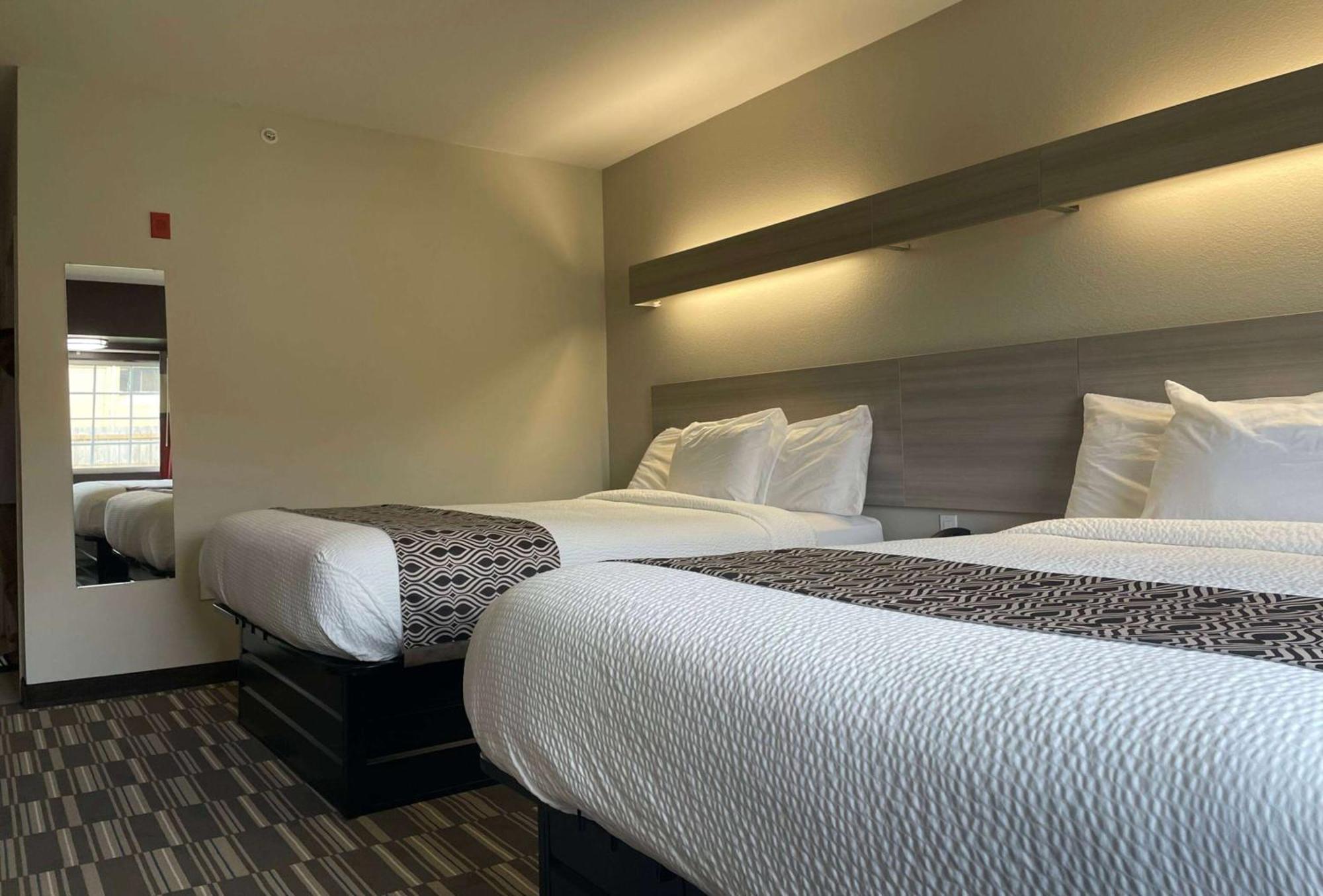 Microtel Inn & Suites By Wyndham Bossier City Exterior foto