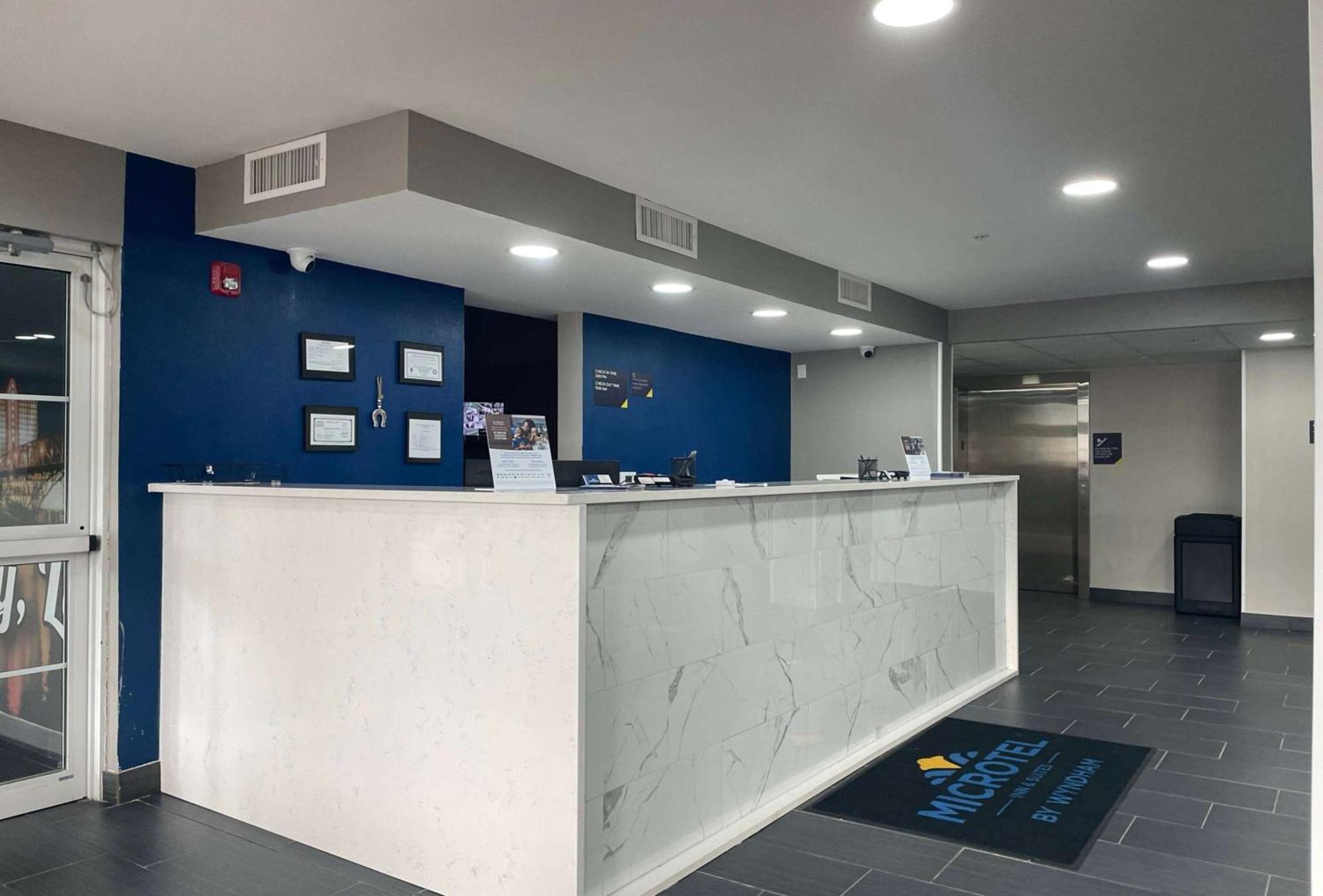 Microtel Inn & Suites By Wyndham Bossier City Exterior foto