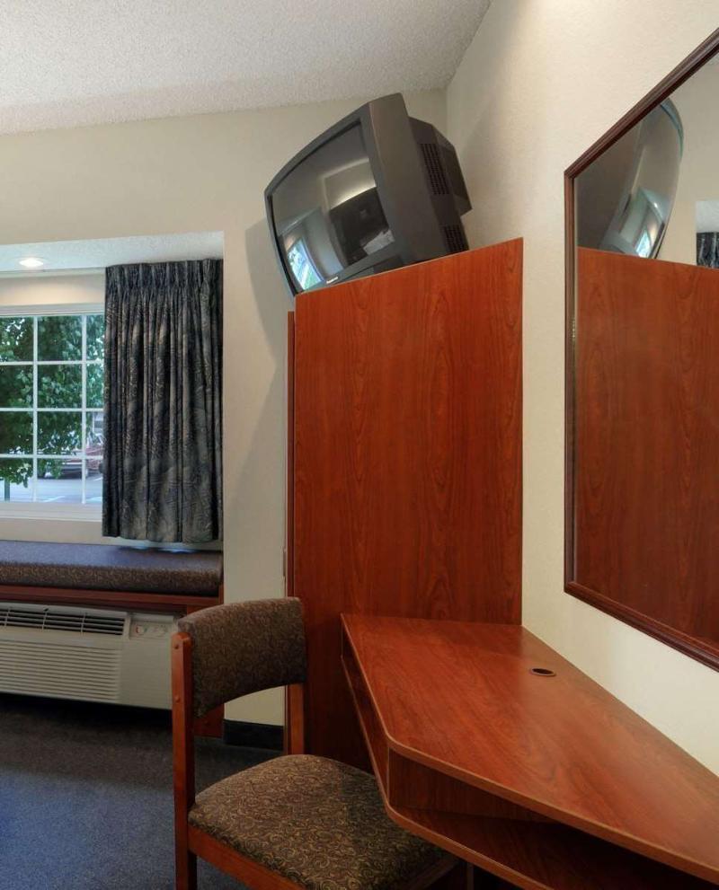 Microtel Inn & Suites By Wyndham Bossier City Exterior foto
